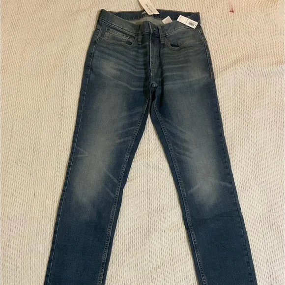 🖤 Old Navy Skinny Built-In Flex Jeans 🖤 - Picture 2 of 6